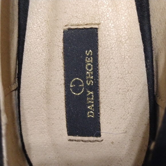 Daily Suede Shoes - Picture 3 of 6